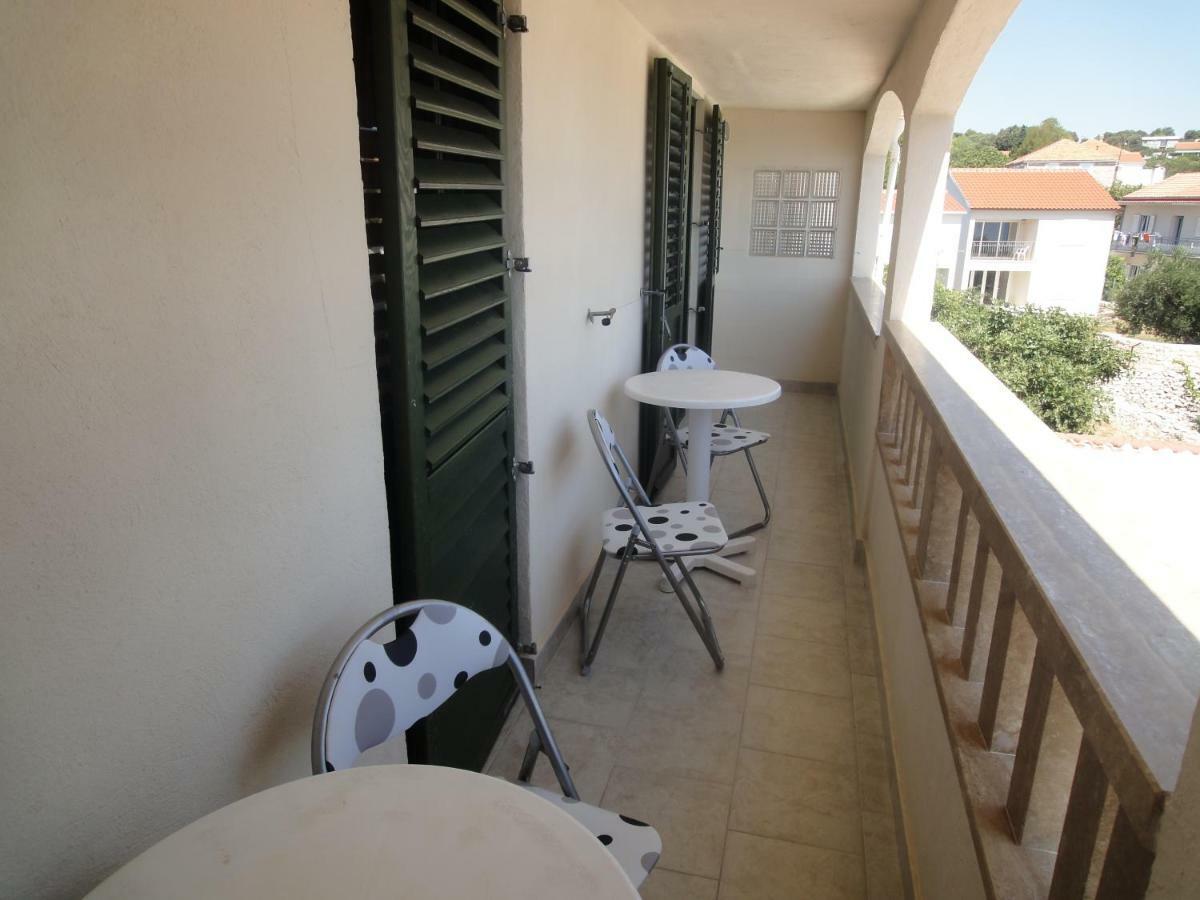 Apartments Villa Ana Drvenik Mali Eksteriør billede