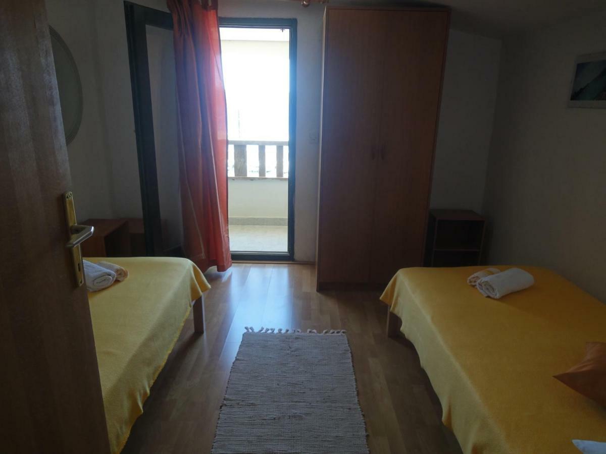 Apartments Villa Ana Drvenik Mali Eksteriør billede