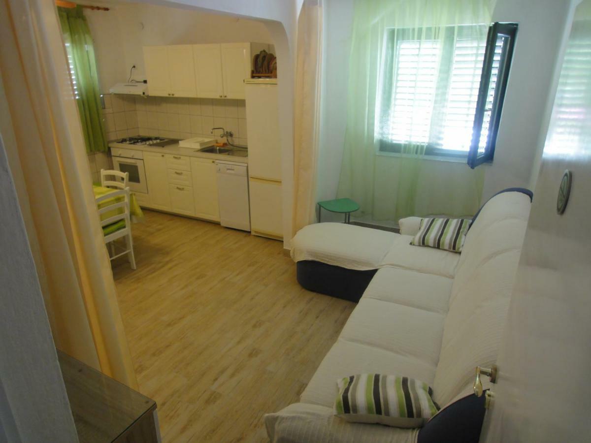 Apartments Villa Ana Drvenik Mali Eksteriør billede