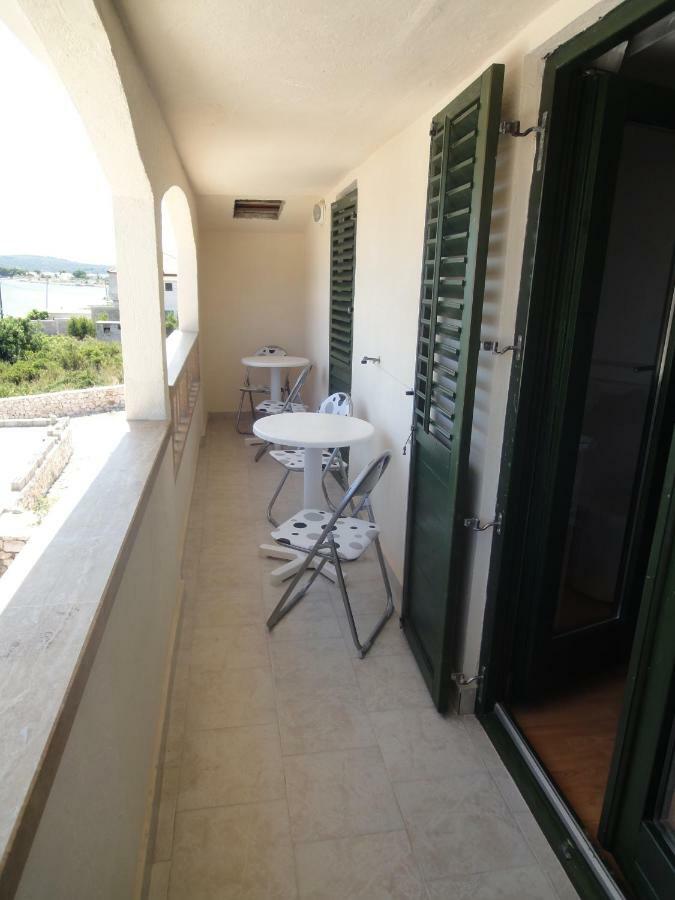 Apartments Villa Ana Drvenik Mali Eksteriør billede